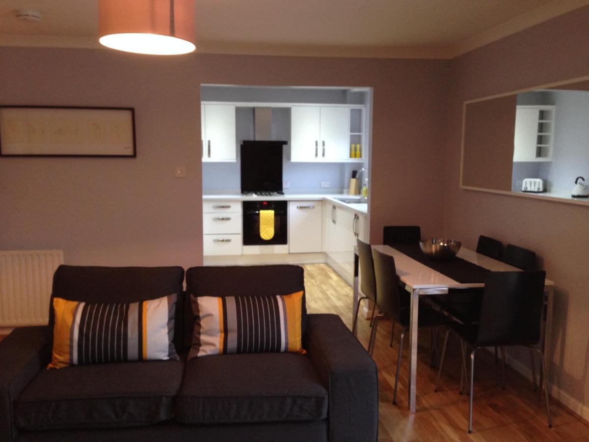 Flat Three, 212 Eaglesham Road, East Kilbride, Glasgow Екстериор снимка