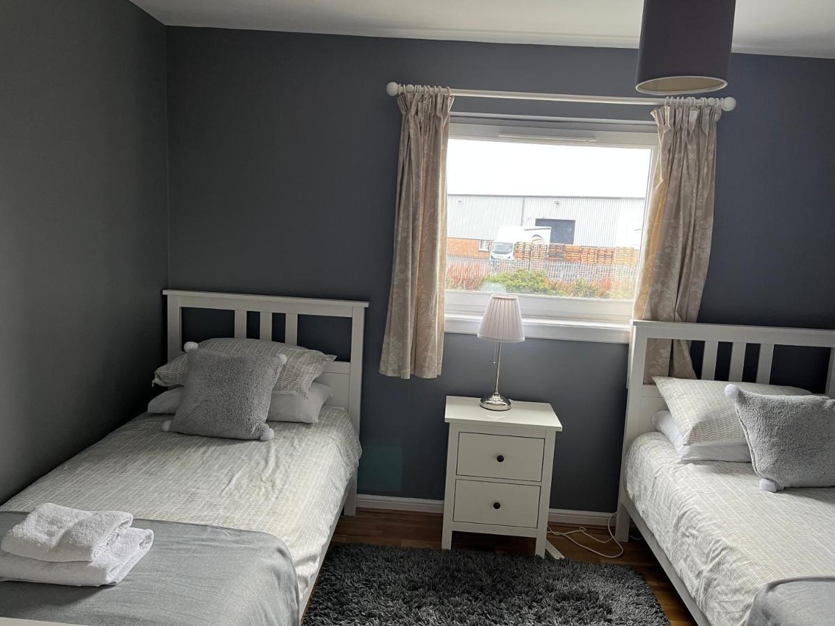 Flat Three, 212 Eaglesham Road, East Kilbride, Glasgow Екстериор снимка